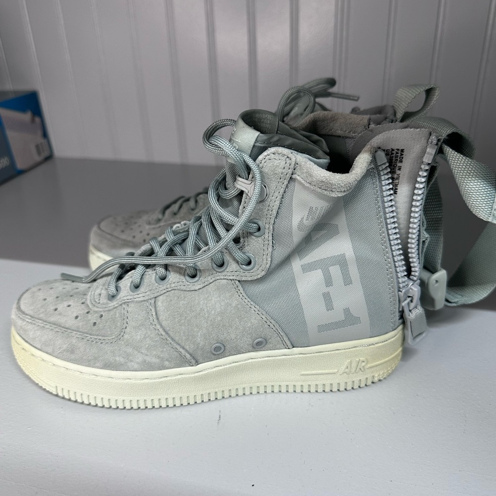 Nike Air Force 1 SF Mid Women's Shoes Vast Grey Size 8 AA3966-005